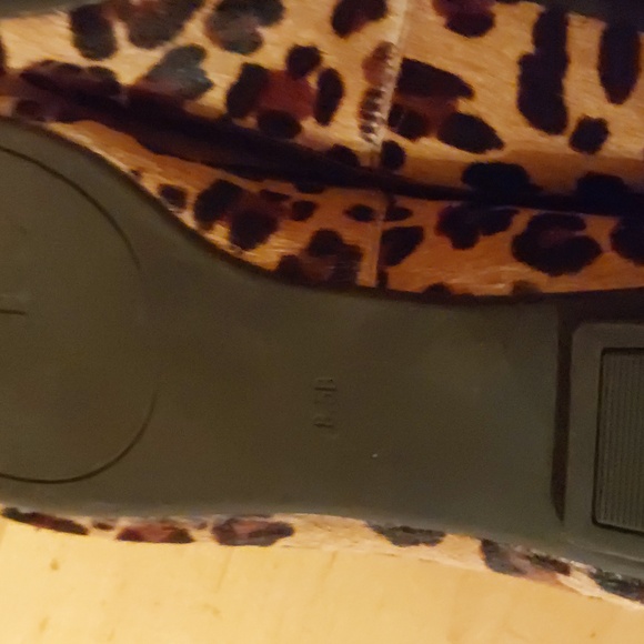 BNWOT N NO BOX LAUREN RALPH LAUREN FLATS SIZE 8.5 CHEETAH PRINT FUZZY - Picture 3 of 3